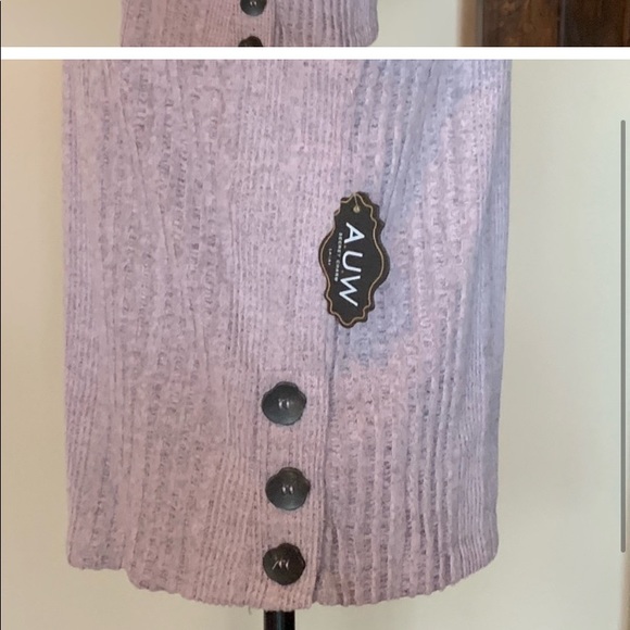 Cute top-New! - Picture 3 of 4